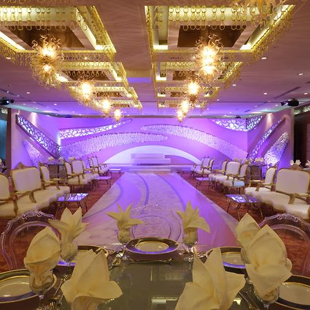 Holiday Inn - Suites Kuwait Salmiya By Ihg Kuwait City Esterno foto