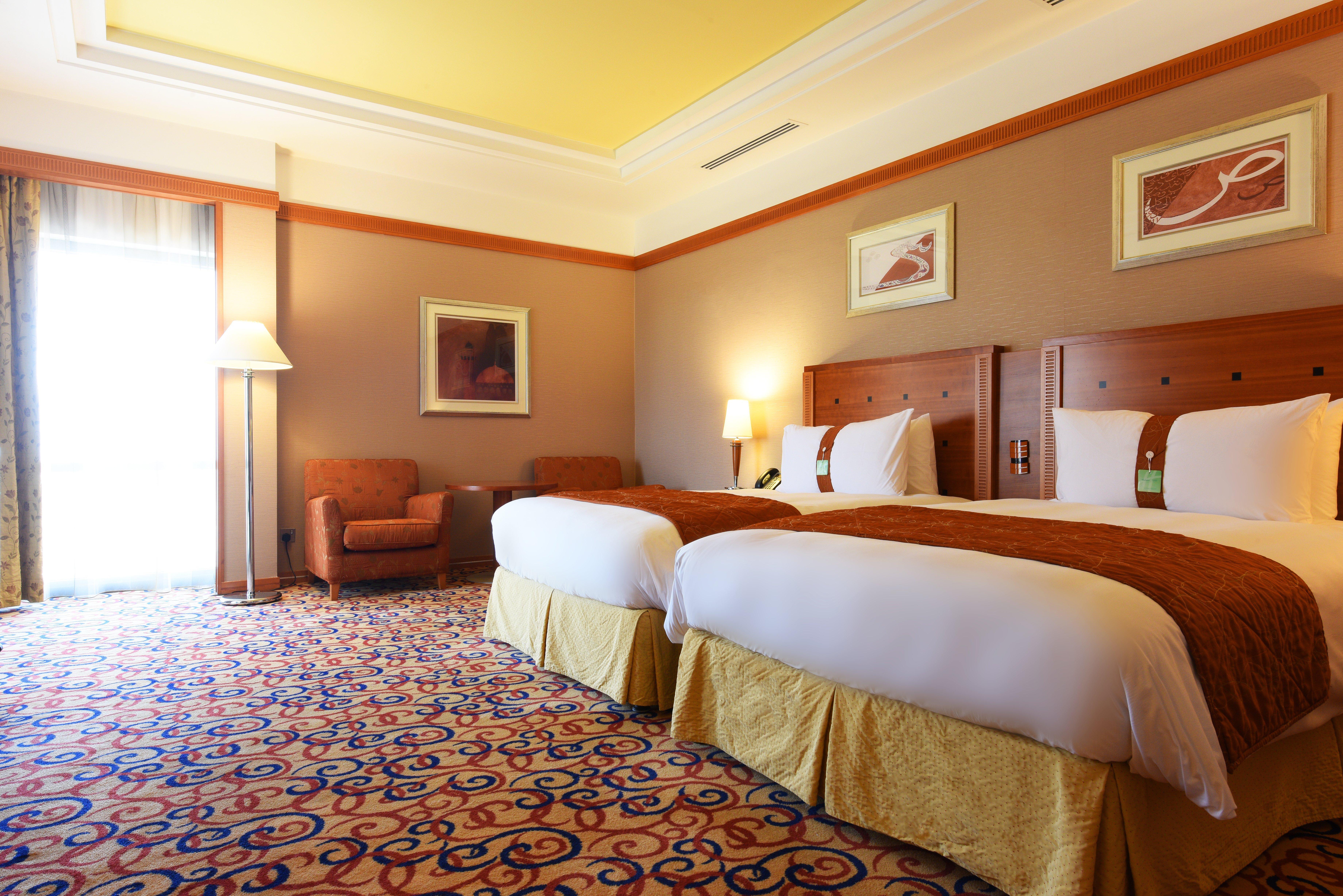 Holiday Inn - Suites Kuwait Salmiya By Ihg Kuwait City Esterno foto