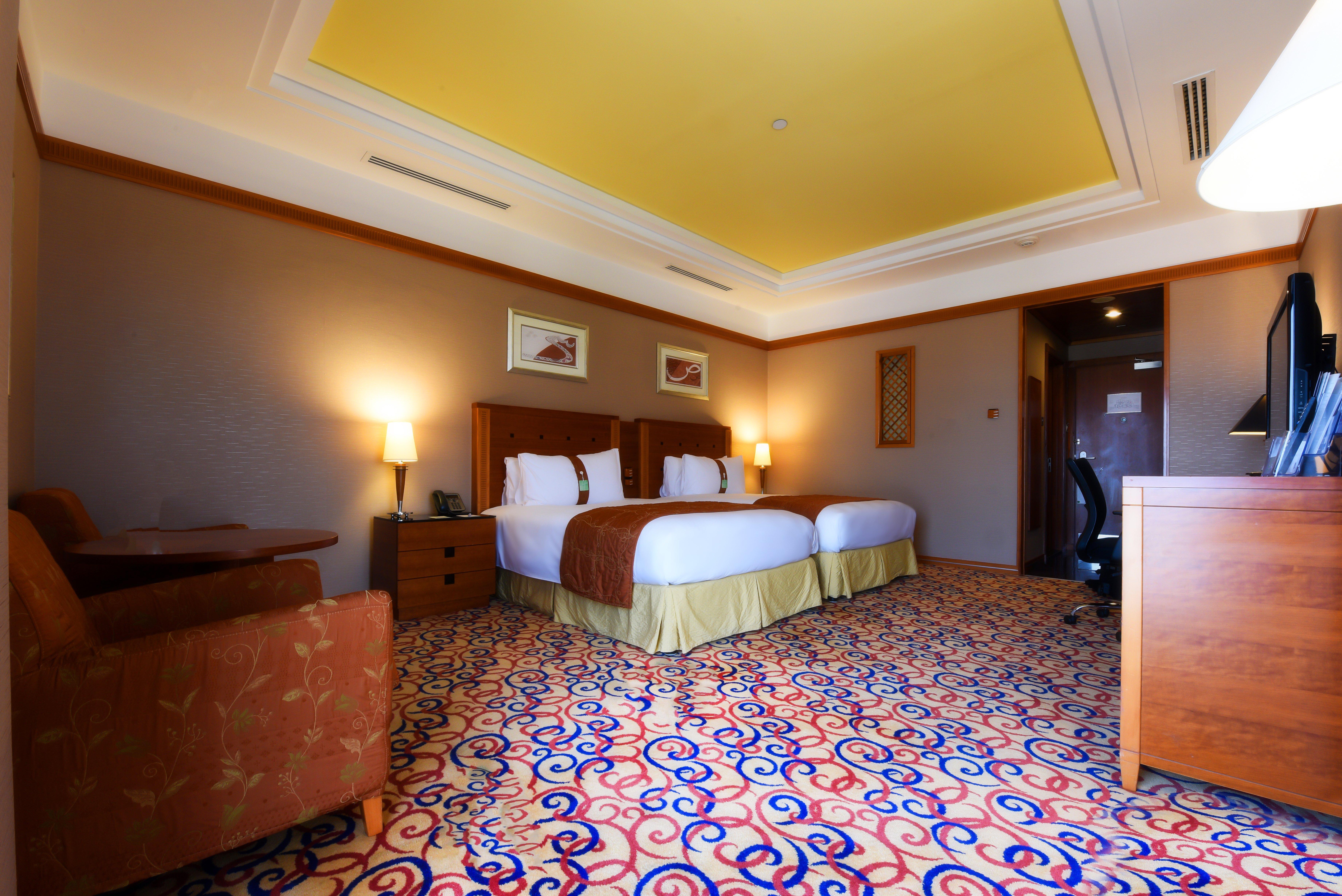 Holiday Inn - Suites Kuwait Salmiya By Ihg Kuwait City Esterno foto