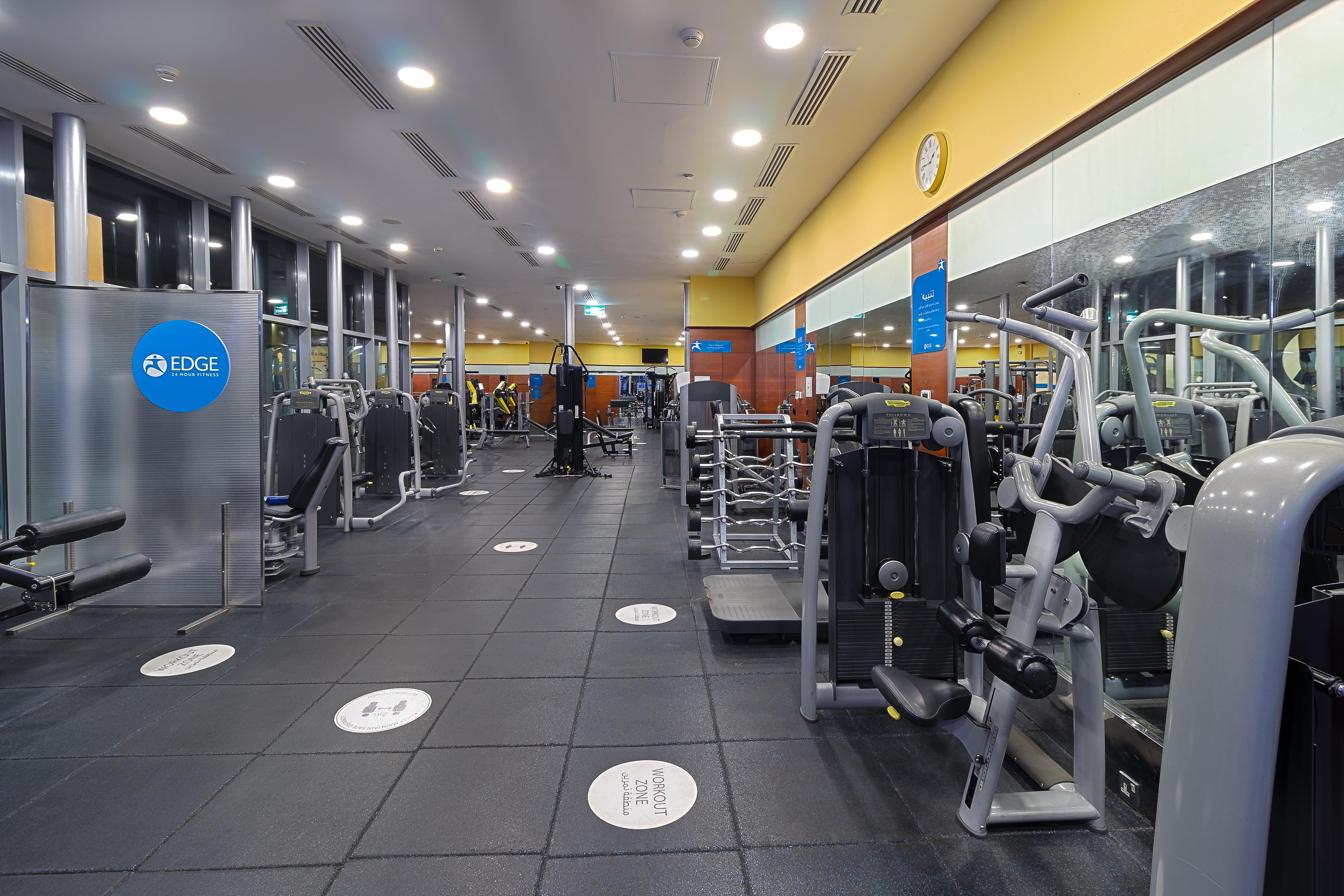 Holiday Inn - Suites Kuwait Salmiya By Ihg Kuwait City Esterno foto