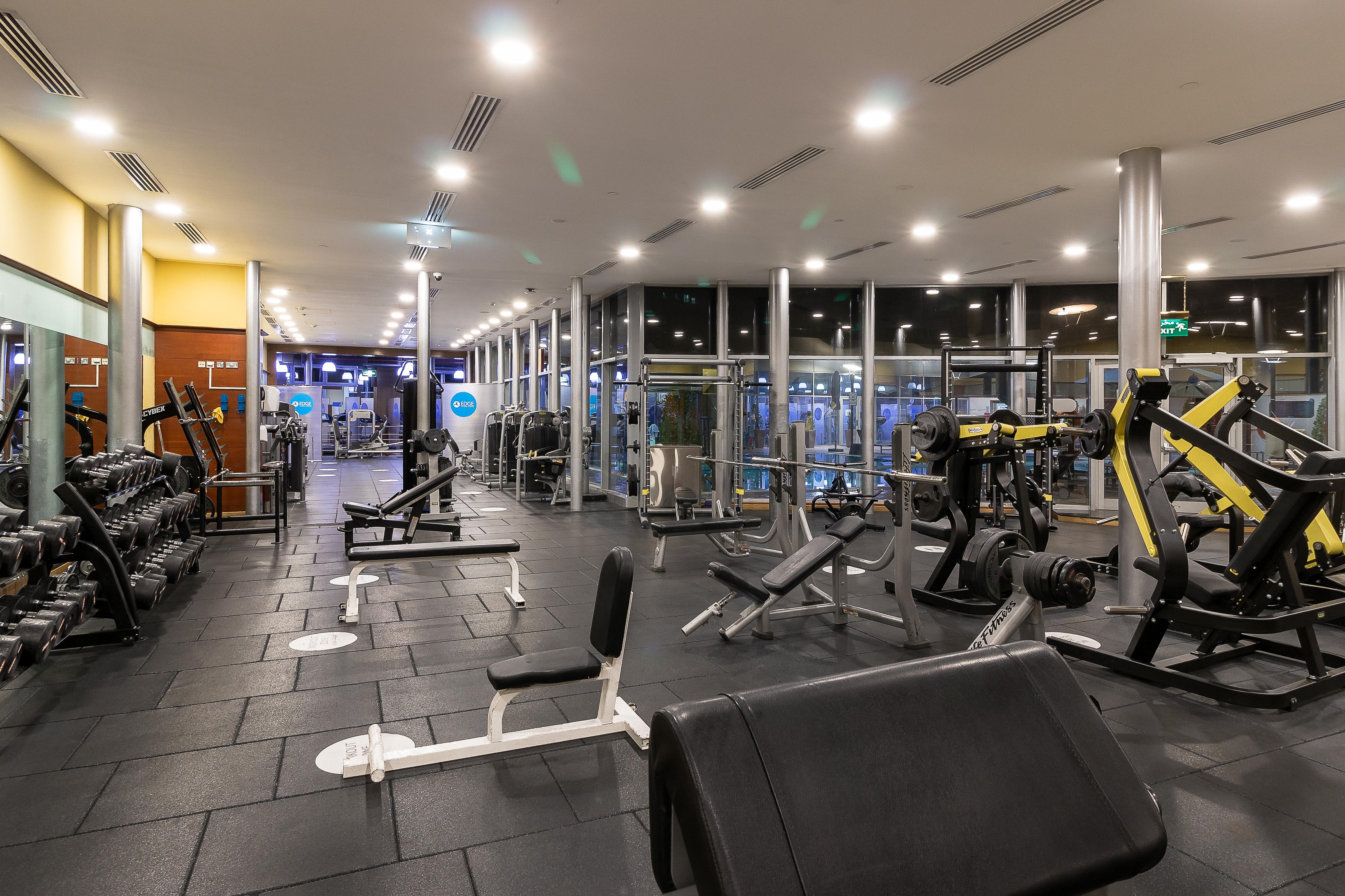 Holiday Inn - Suites Kuwait Salmiya By Ihg Kuwait City Esterno foto