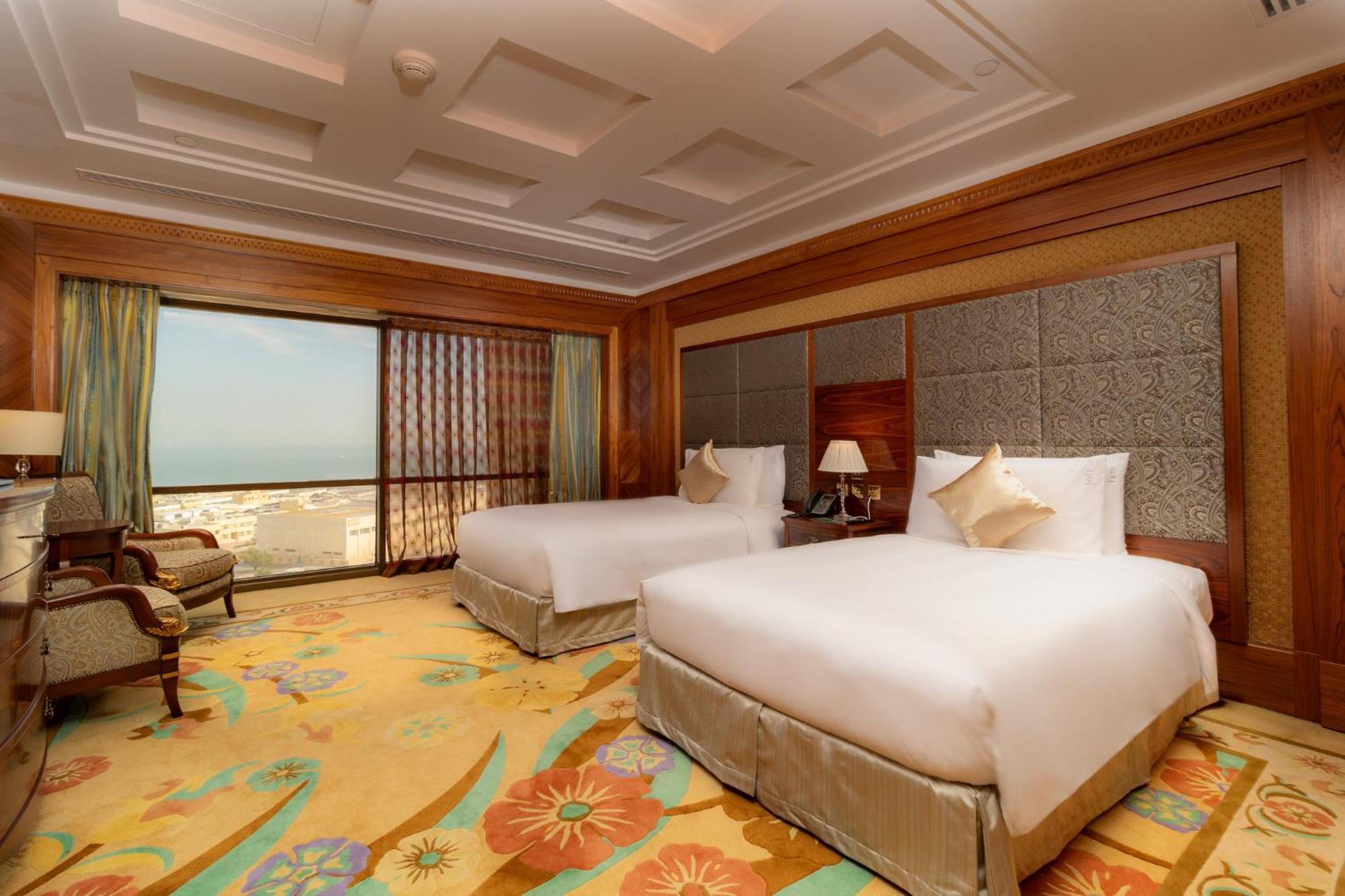 Holiday Inn - Suites Kuwait Salmiya By Ihg Kuwait City Esterno foto
